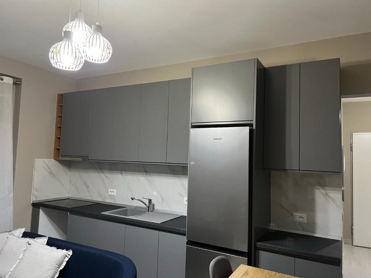 Alma Rose Apartment Korce Exterior foto