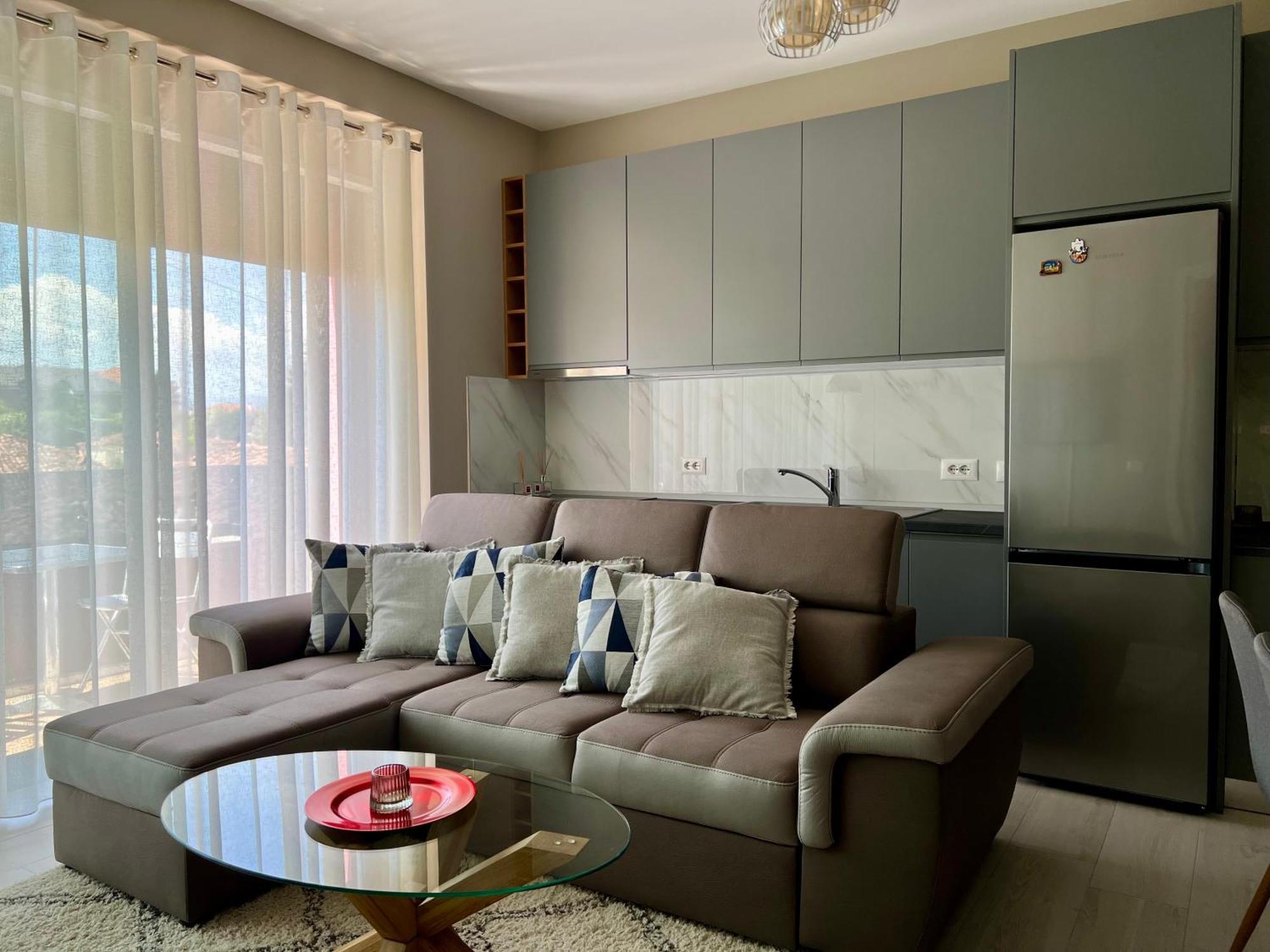 Alma Rose Apartment Korce Exterior foto